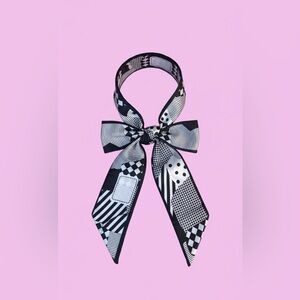 🎀Black & White Graphic Pattern Chic Twilly | Versatile Hair, Neck, or Bag Scarf